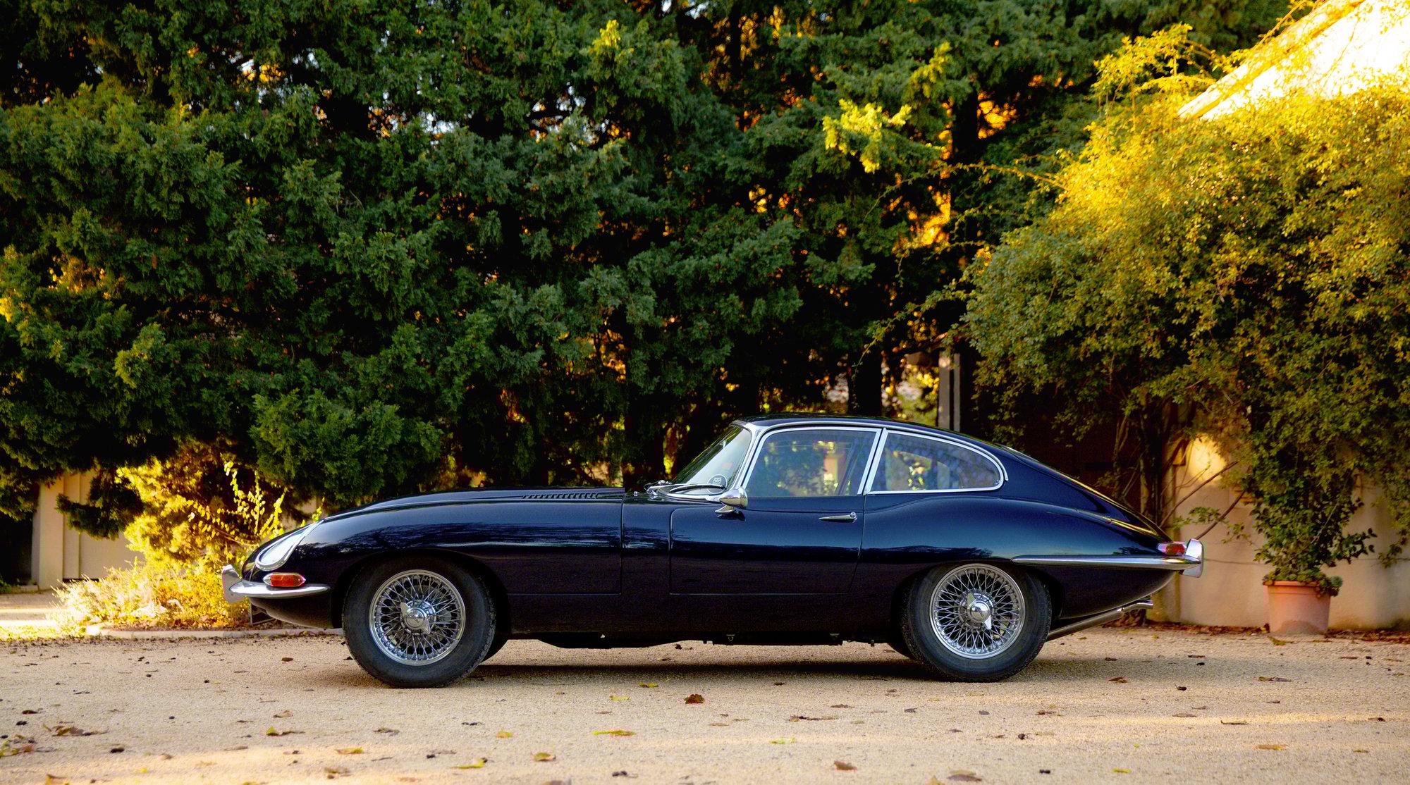 Jaguar-type-e-v4
